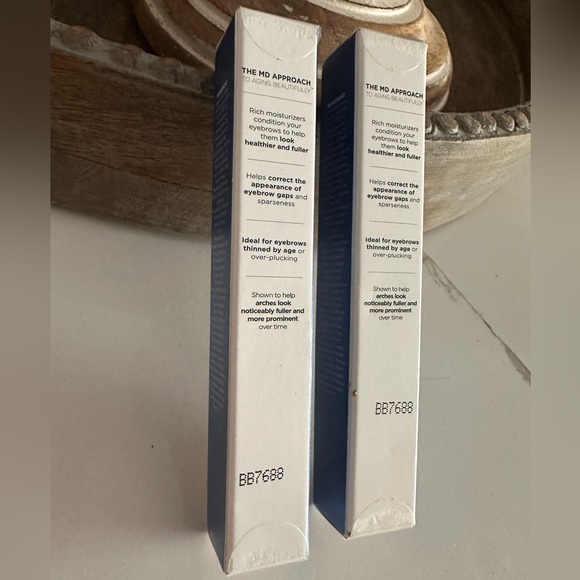 Beverly Hills MD Thick + Full Brow Enhancing Serum    New in Box - Picture 3 of 7